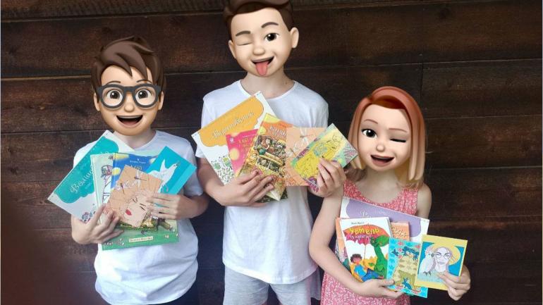 Collecting books for evacuated Ukrainian children